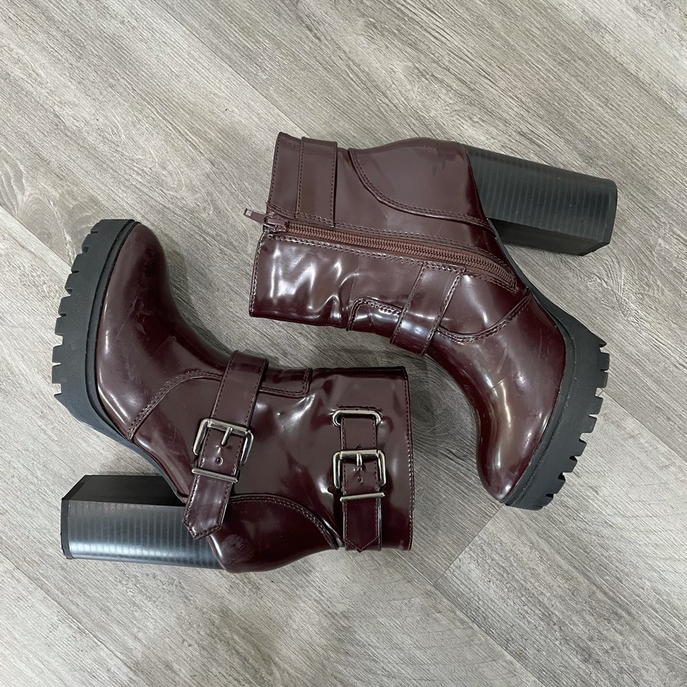 Fashion Nova bootie heels, size 7